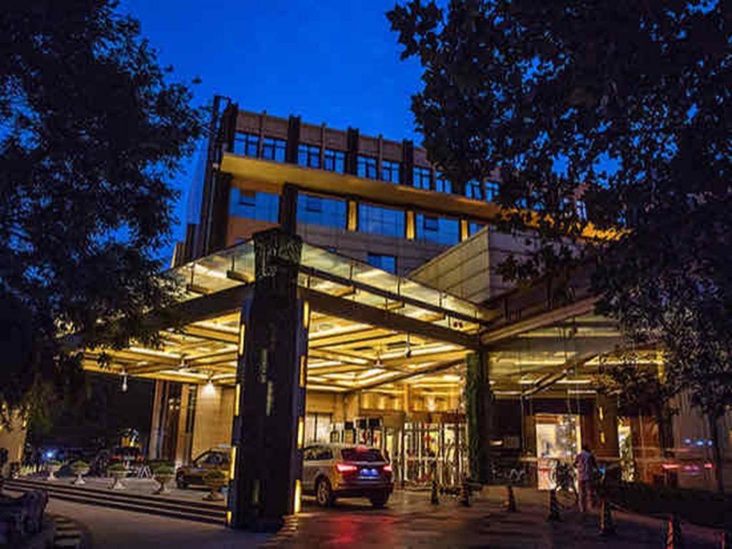 West International Trade Grand Hotel Пекин Экстерьер фото