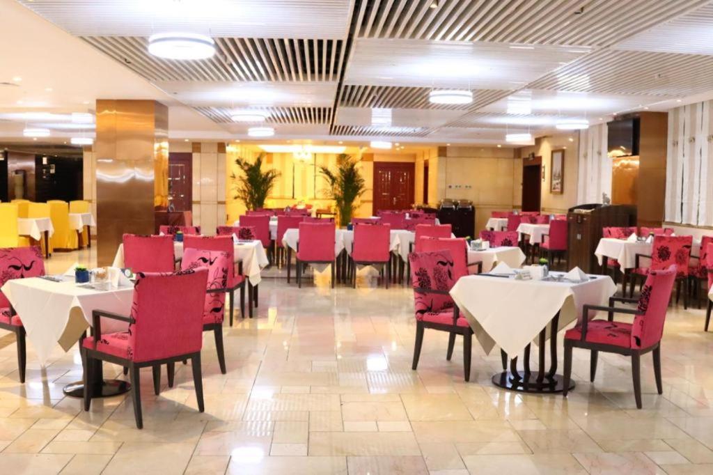 West International Trade Grand Hotel Пекин Экстерьер фото