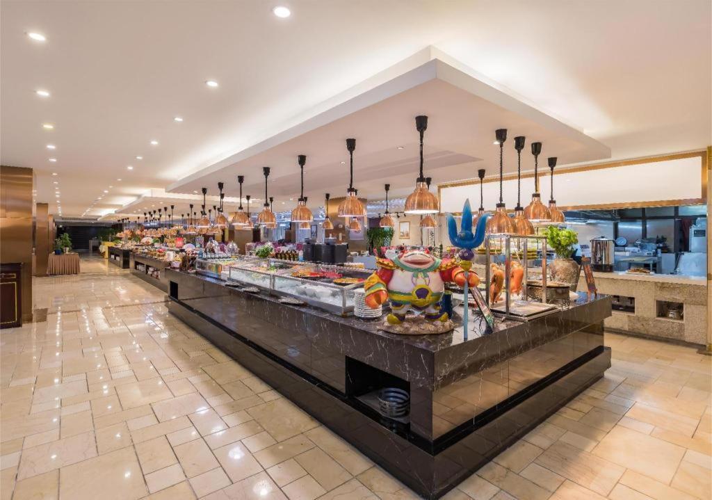 West International Trade Grand Hotel Пекин Экстерьер фото