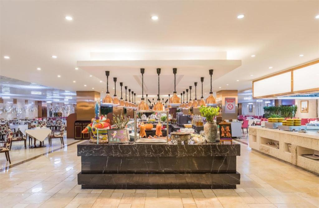 West International Trade Grand Hotel Пекин Экстерьер фото